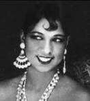 Josephine Baker, perfect blend of comedy and beauty. She is everything. Blew Paris away and crossed colorlines, the people love you, Josephine! 